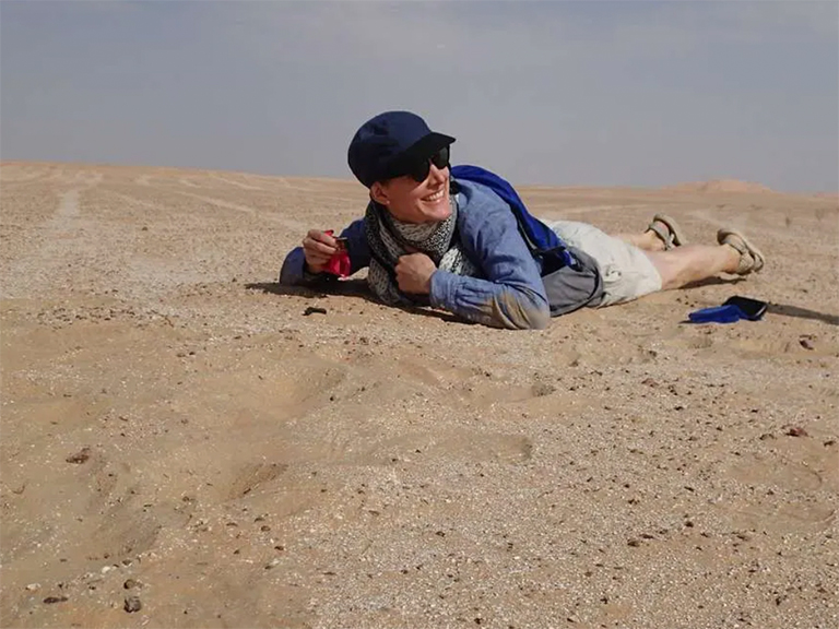 Anna Zappatini hat drei Wochen in der Wüste von Oman verbracht, auf der Suche nach Meteoriten.